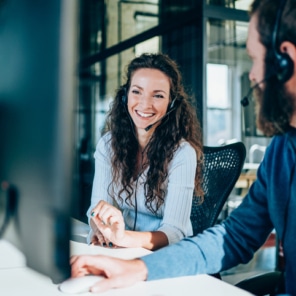 Addovations ambition är att du ska kunna fokusera på din kärnverksamhet. Vi anpassar vår customer care till dina behov och hjälper dig på plats med våra lokala resurser eller på distans.